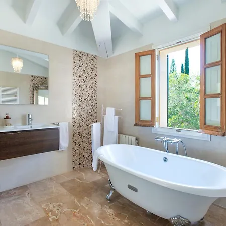Owl Booking Can Bregat - Luxury Retreat